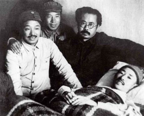 許世友面對徐海東，也只能甘拜下風：老虎就是老虎，我不如他