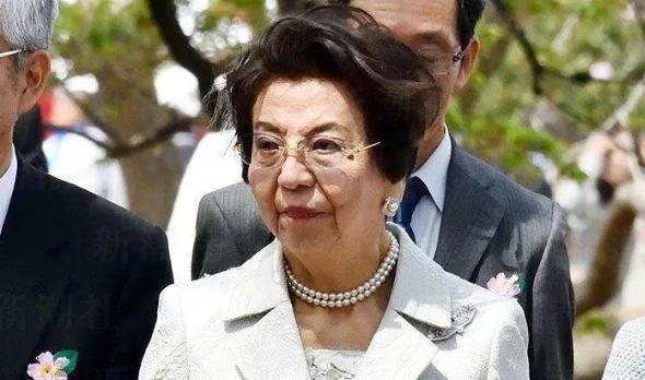 安倍晉三家的婆媳大戰:一個日本老佛爺,一個豪門千金,結果如何 安倍晉三家的婆媳大戰:一個日本老佛爺,一個豪門千金,結果如何