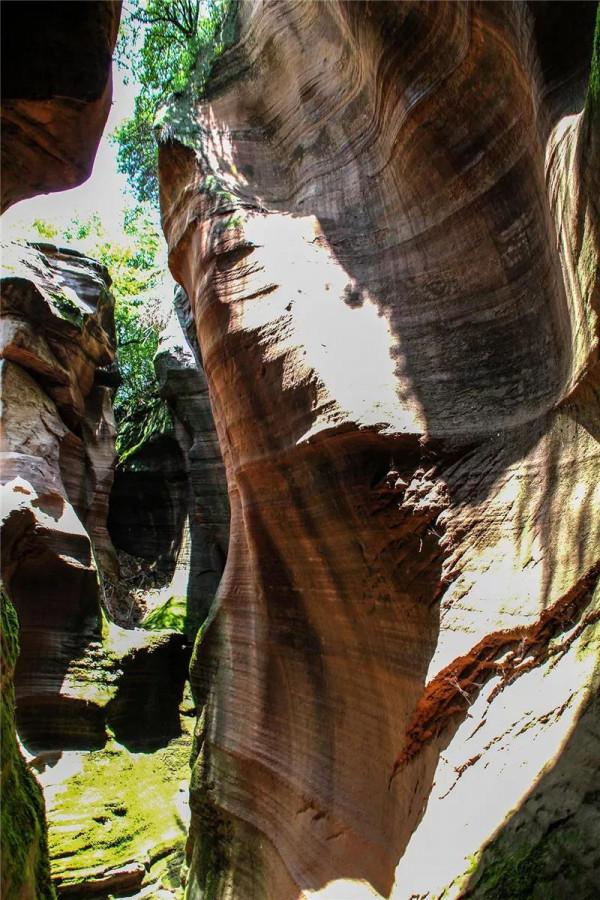 大美甘泉雨岔大峽谷