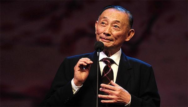 京劇大師梅葆玖評價李玉剛：打著梅蘭芳旗號，卻是博人一笑的小丑