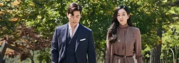 《孔雀都市》：生一胎獎一棟豪宅？豪門裡那些髒事都被她遇上了