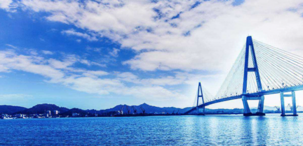 非要跟中國基建比較，日本幫越南建造跨海大橋，不料通車三天塌了