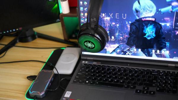 輕薄本靈魂伴侶！優越者RGB電競Type-C擴充套件塢體驗，7合1有顏有料