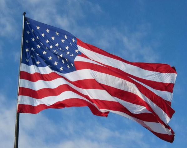 美部長反對無腦抨擊中國，卻遭全美網暴