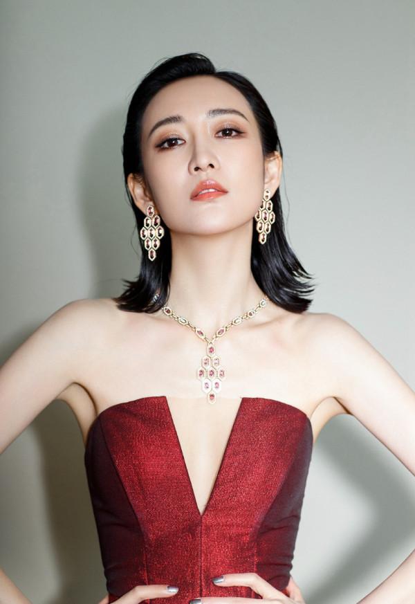 明星御姐女神王鷗，透過綜藝翻紅，這美得有點驚心動魄了