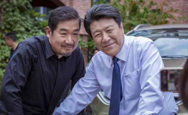 看了9集《也平凡》，我終於明白，原來這部劇的招牌是2個配角