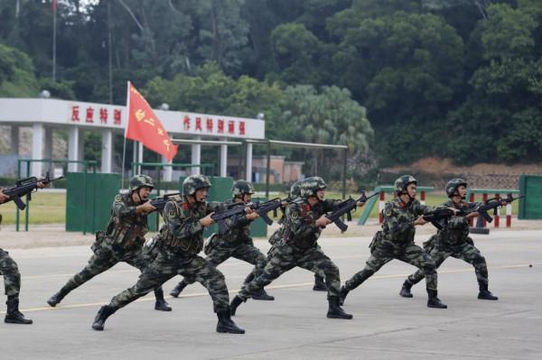 訓練不降溫，看武警官兵火熱大練兵