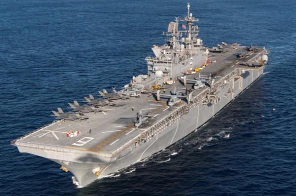075型為何稱為國產小航母？排水量達4萬噸，和美國黃蜂級一較高下