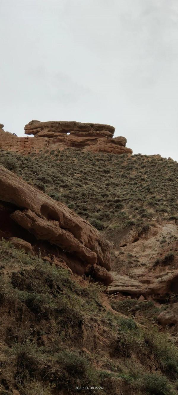 平山湖大峽谷風景優美,老年人注意有“坑” 平山湖大峽谷風景優美,老年人注意有“坑”