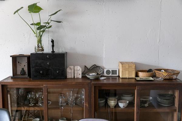 小夫妻買下95㎡新房，木地板配毛坯牆，卻是別人羨慕不來的美好家