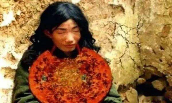 23歲懶死家中？身為“第一懶人”的他，究竟懶到了什麼程度？