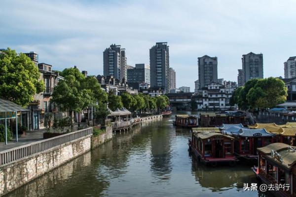 為什麼有些人滿世界旅行，卻像個沒見過世面的人？