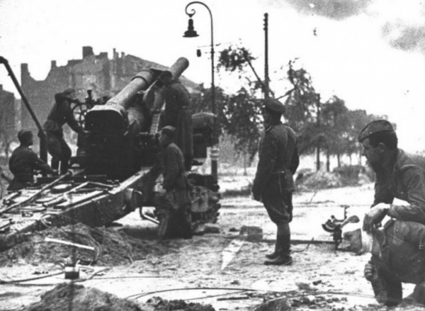 鋼鐵同志的攻城錘，蘇聯的火炮怪物，兇悍絕倫的B-4重型榴彈炮