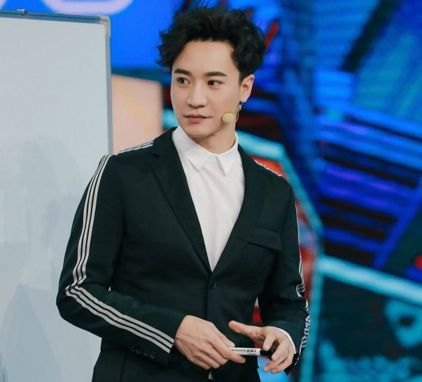 &OpenCurlyDoubleQuote;體操皇后&rdquo;劉璇：不嫁豪門嫁愛情，40歲生2胎，風光背後有淚水