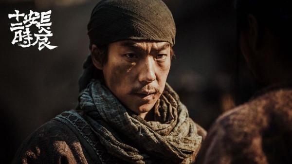 誰揭開了塑膠演員的遮羞布，他們真的需要8個助理和30個保鏢麼？