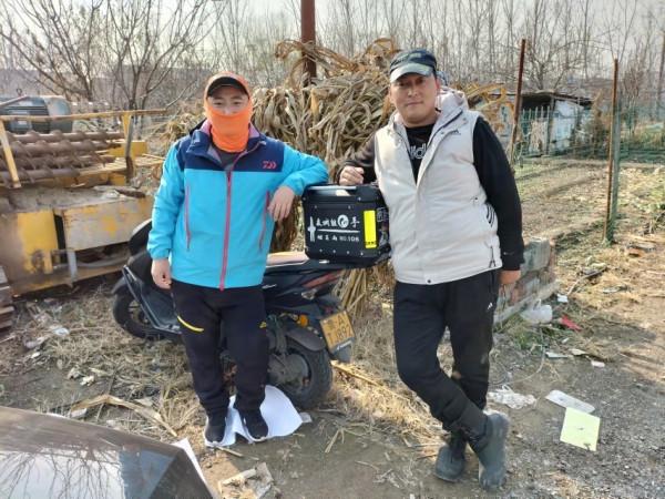 三五釣友相聚小清河，有說有笑豈不美哉