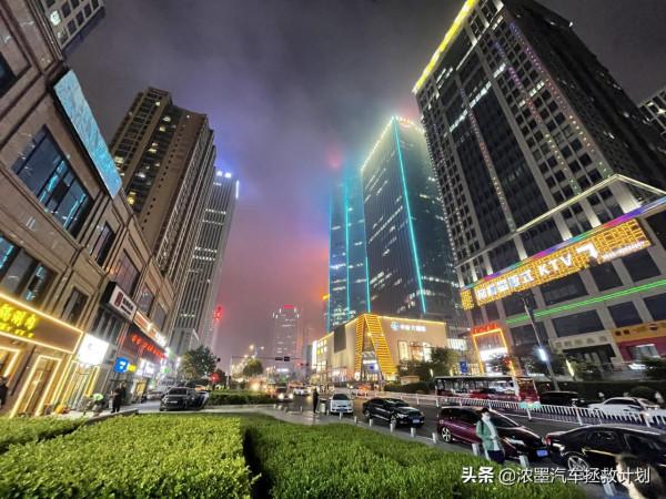 「可愛小車」整備一臺袖珍小車鈴木吉姆尼，有型才能釋放你的個性