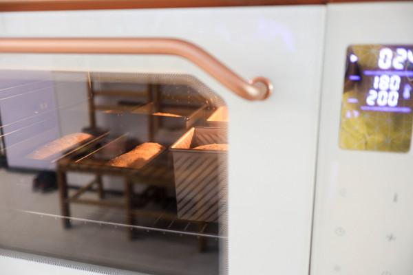 想吃歐包有啥難的，懶人做法烤出6個多谷麵包，2天的早餐不愁了