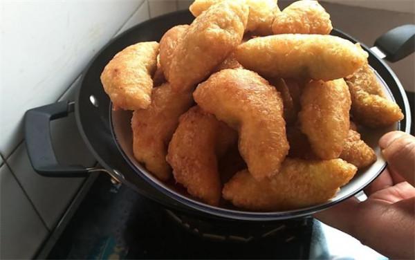 教你在家炸油糕，口感酥脆色澤黃亮，做法簡單，比買的還好吃