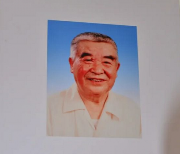 他曾是河南省長，取得了巨大的成就，後任遼寧省委書記，活了81歲