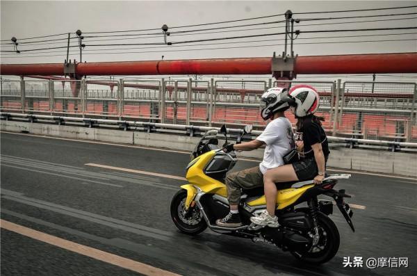 生活不止眼前的田野,還有遠方的風——大陽ADV150測評 生活不止眼前的田野,還有遠方的風——大陽ADV150測評