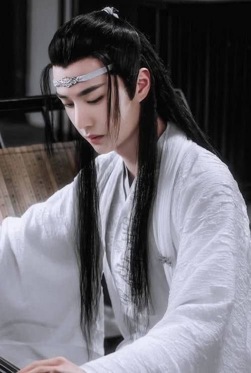 十大龍鬚劉海:任嘉倫氣質碾壓李現,羅雲熙和許凱就是為古裝而生 十大龍鬚劉海:任嘉倫氣質碾壓李現,羅雲熙和許凱就是為古裝而生