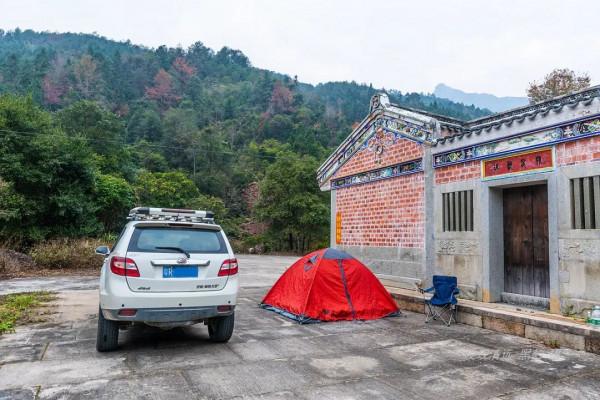紅楓映襯下的廣東雲髻山，奇峰俊秀怪石嶙峋值得挑戰