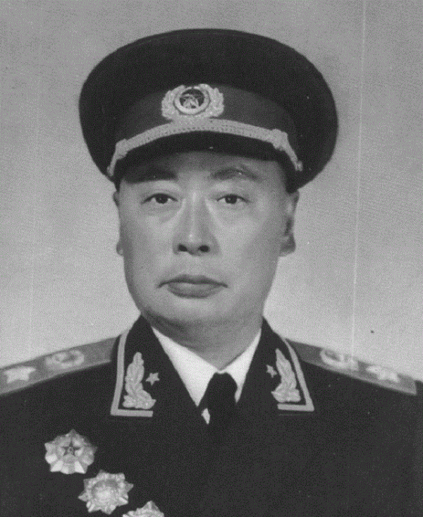 1954年，周恩來當選國務院總理後，又選出10位副總理，他們都是誰