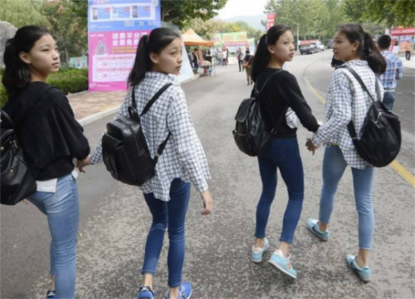 山東四胞胎&OpenCurlyDoubleQuote;冰清玉潔&rdquo;：12歲離家學藝，上同所大學還住一間宿舍