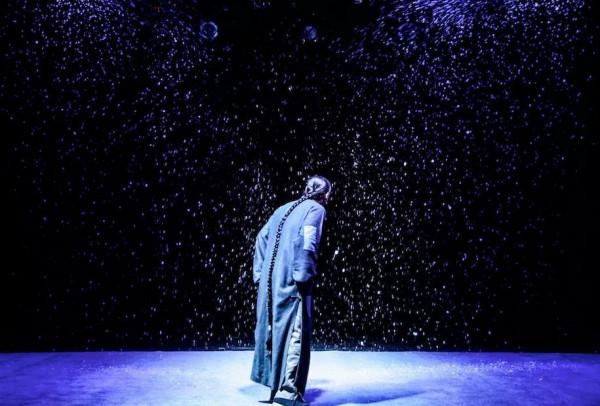 三讀《孔乙己》：當時代決定拋棄你，確實不會打招呼，而是抽耳光