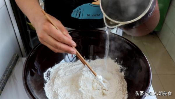 做烙餅,用死麵、燙麵還是半燙麵?詳細做法分享給你,一看就會 做烙餅,用死麵、燙麵還是半燙麵?詳細做法分享給你,一看就會