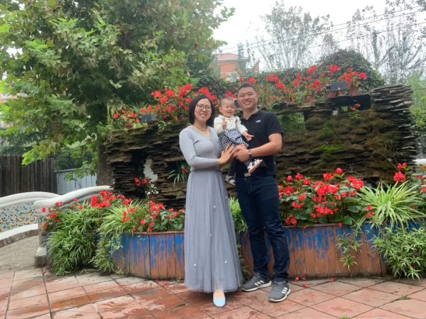 退役後當體育老師，這個老兵愛情事業雙豐收！