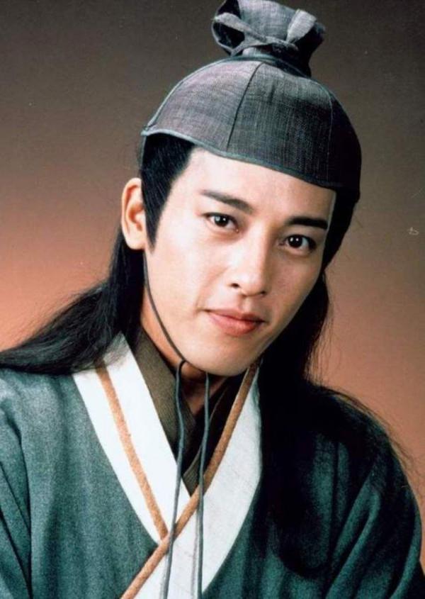 10位定居內地的過氣港星,多人成富豪,一人租房住,各有各的命 10位定居內地的過氣港星,多人成富豪,一人租房住,各有各的命