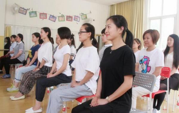 教育部傳來好訊息,將會“提高”幼師招聘門檻,家長高興不已 教育部傳來好訊息,將會“提高”幼師招聘門檻,家長高興不已