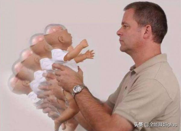 有些娃抱著就成了“歪脖子”! 這種“毀娃”抱姿，新手父母最愛做