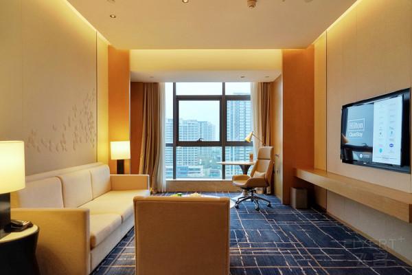 居停順遂，惺惺相“希”——記我與Hilton二〇二一