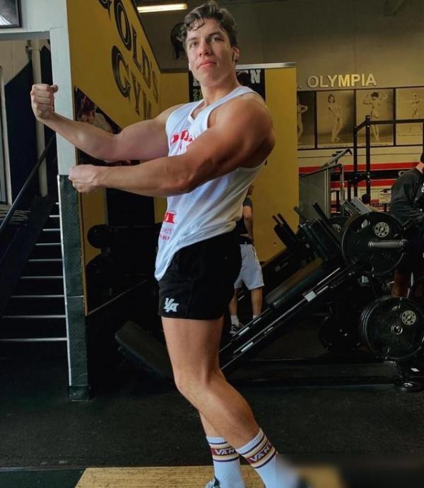 施瓦辛格3個兒子差距有多大?老大愛健身,老二200斤,私生子最壯 施瓦辛格3個兒子差距有多大?老大愛健身,老二200斤,私生子最壯