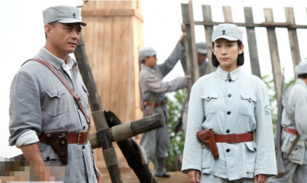 挺大肚撐起一個家的秦海璐，產後婆婆待她親如女兒，今仍幸福甜蜜