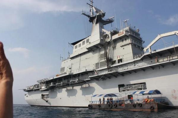 &OpenCurlyDoubleQuote;差克里&CenterDot;納呂貝特&rdquo;號航空母艦圖集（70圖）