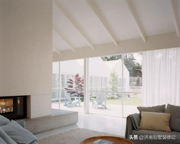 275㎡的濱海別墅，打造獨屬於海邊的度假風情