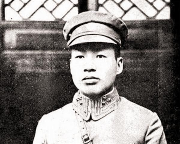 有且只有兩個手握重兵的軍閥大佬，始終沒有出兵抗日：分別是誰？