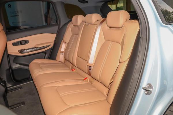 家用、運動兩不誤，續航610km，零百加速4.7秒，解析蔚來ES6