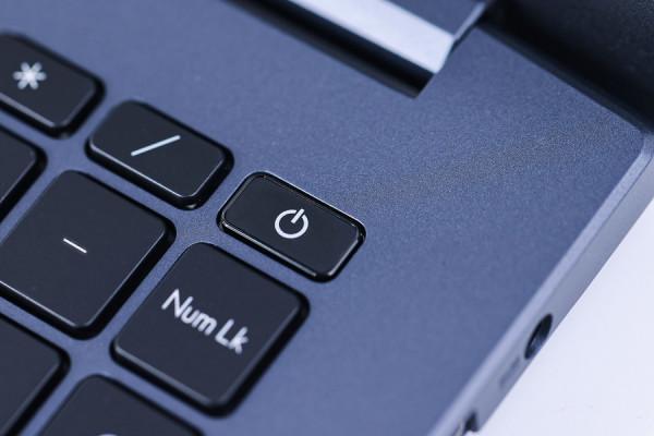 八核銳龍搭OLED好屏 華碩無畏Pro15銳龍版評測 八核銳龍搭OLED好屏 華碩無畏Pro15銳龍版評測