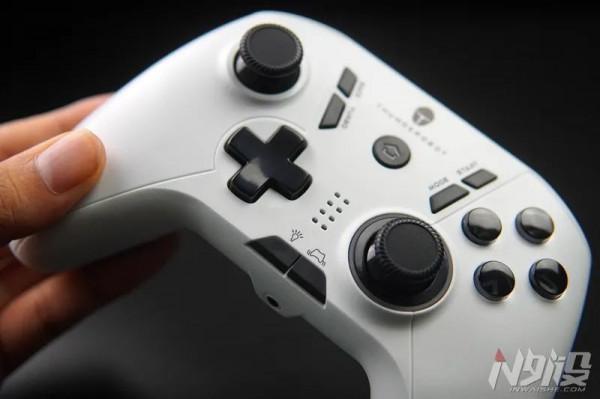 有顏值又能打 雷神天蠍G35藍芽無線遊戲手柄體驗