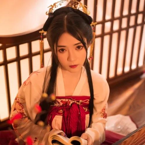 民間故事：惡霸見色起意，義士英雄救美，縣官賣女求榮，惡霸殞命