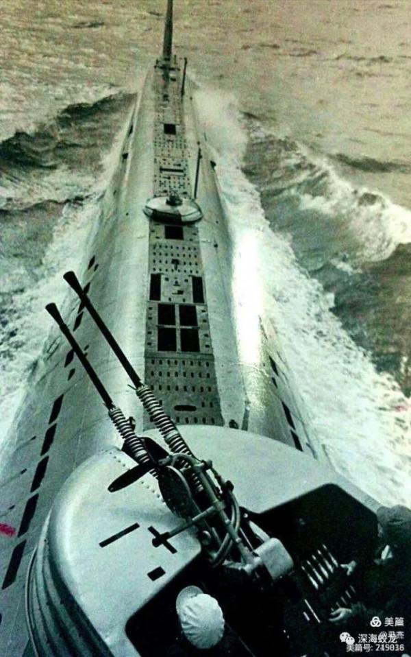 我海軍潛艇首次前出第二島鏈秘聞，突遭美海軍跟蹤，又遇失火險情