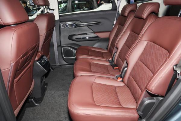 12.06萬元 吉利豪越自動尊貴型上市 配6AT變速箱