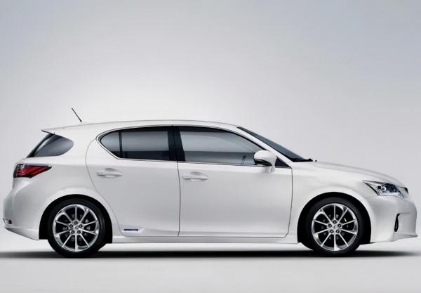 關於雷克薩斯CT，這臺誕生12年“老車”的那些事兒...