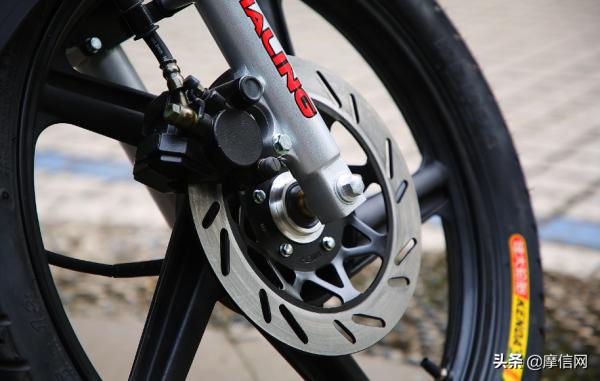 顏值線上 實用好騎的“全能商務車”——聊聊嘉陵新車JV150