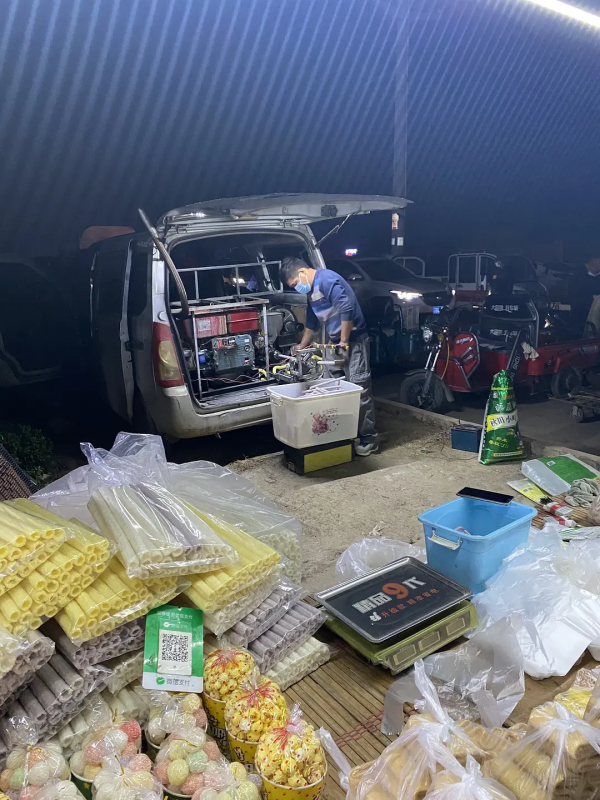 雲南紅河蒙自，大樹寨夜市